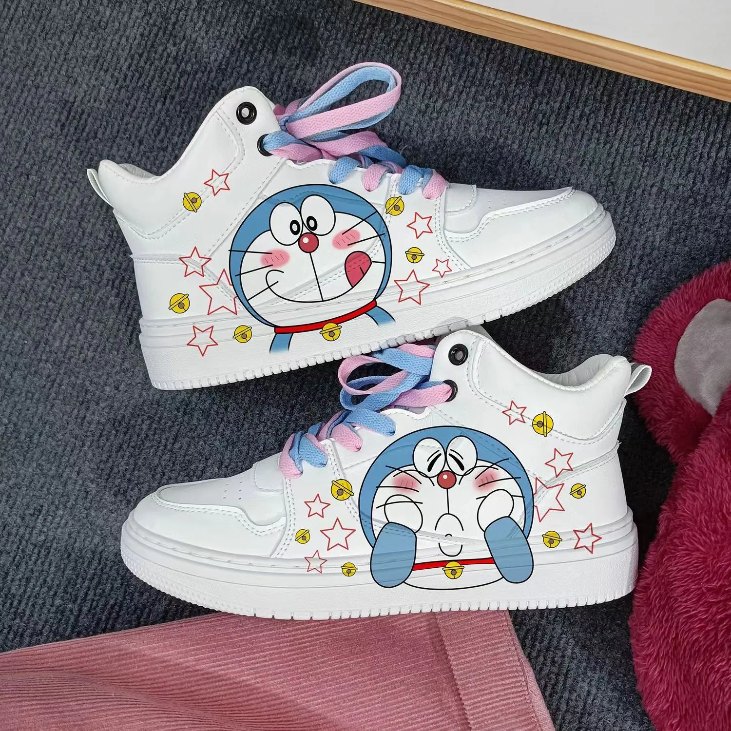 2024 Yeni Doraemon Baskılı Tenis Ayakkabıları Çocuklar, Öğrenciler ve Gençler için Beyaz Rahat spor ayakkabı Karikatür doğum günü hediyesi