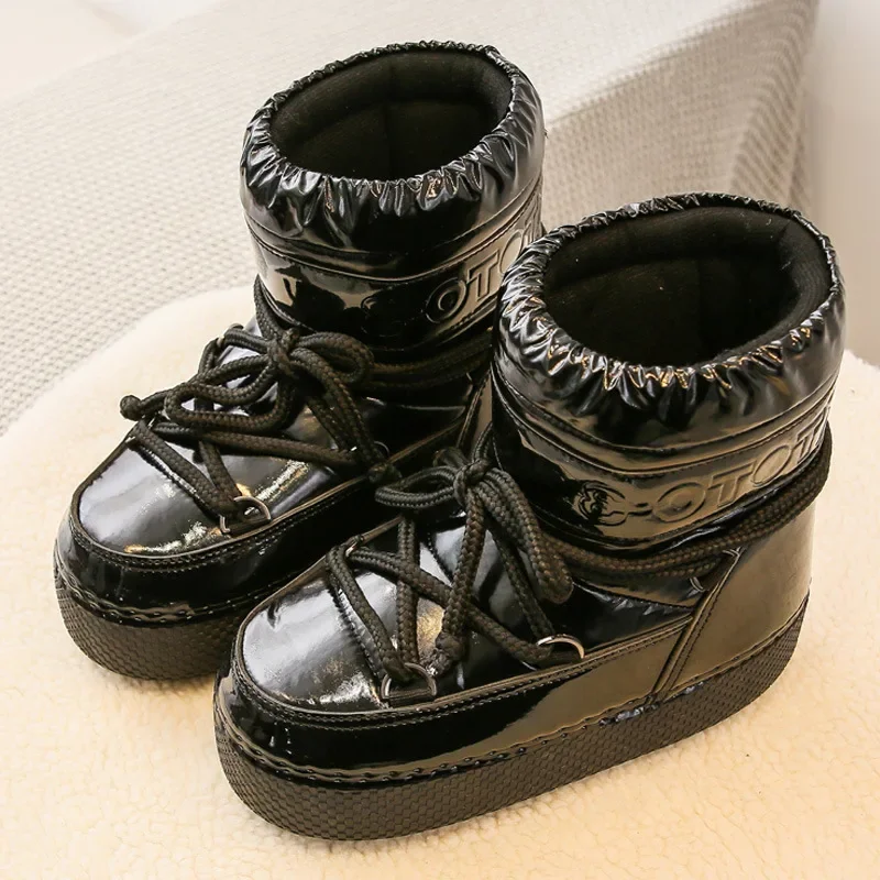 Kadın Botları Kış Sıcak Peluş Pamuk yastıklı ayakkabılar Kalın Alt Su Geçirmez Aşağı Kar Botları Kadın Kaymaz Platform yarım çizmeler