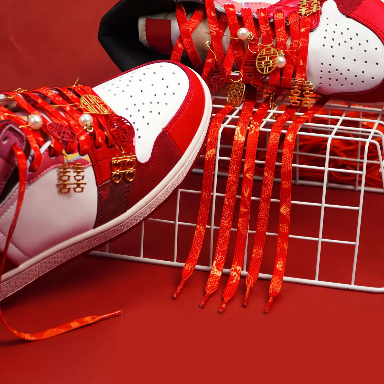 Moda Kişilik Çin Tarzı Kırmızı Ayakabı düğün ayakkabısı Bağcıkları Erkekler Kadınlar Sneakers Düşük üst Tuval Shoestrings İyi Şanslar için