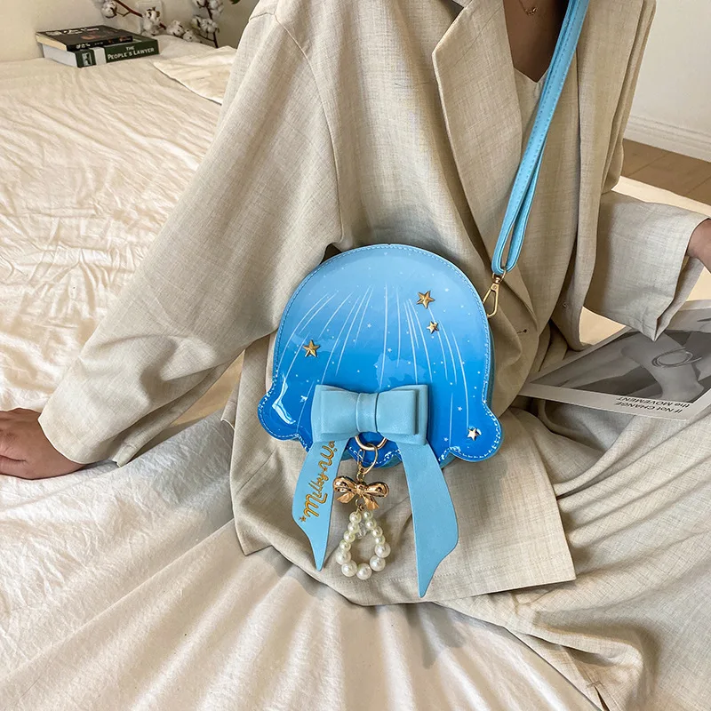 Japon Sevimli Lolita postacı çantası Rüya Gibi Yaratıcı Denizanası omuzdan askili çanta Kadınlar İçin İnci Yay Perçin Kontrast Renk Çanta
