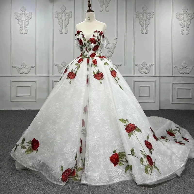 Lüks Beyaz Sevgiliye Quinceanera Elbise Aplike Çiçek Kolsuz Sweep Tren Balo Tatlı 16 Elbiseler 15 Anos