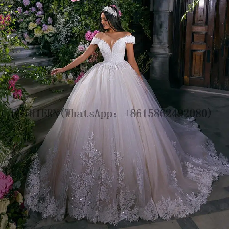Dantel V Boyun düğün elbisesi Kapalı Omuz Aplikler Gelin Elbiseler Robe De Mariee Zarif Kadın Düğün balo elbisesi