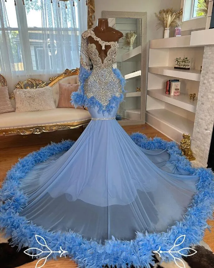 Gökyüzü Mavi Afrika Mermaid Balo Elbise Siyah Kız için Lüks Elmas Kristal Tüy Doğum Günü Kraliçe Kıyafeti vestidos de fiesta