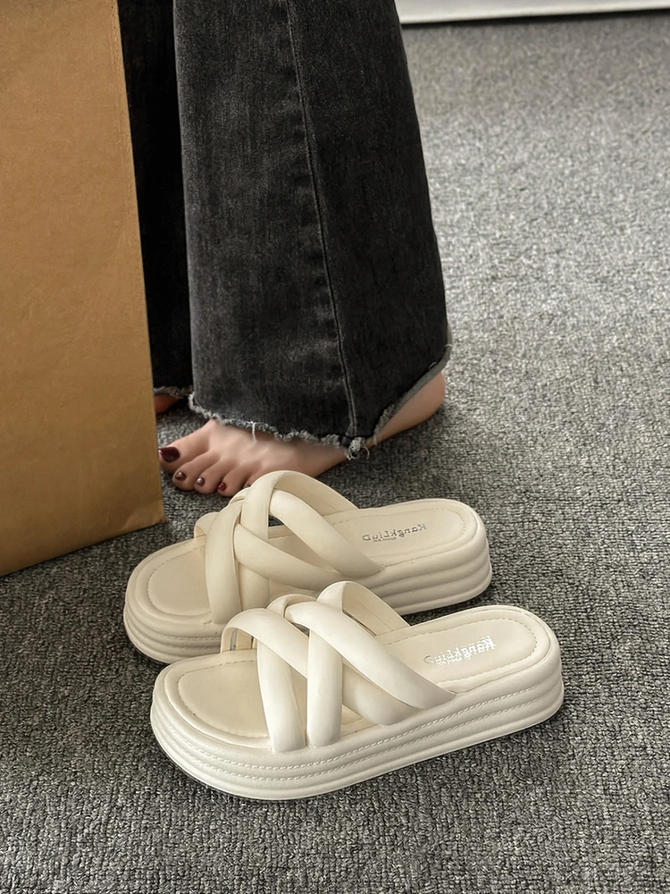 Ayakkabı Med Bayan Terlik Açık Şeyl Kadın Plaj Pantofle Slaytlar Platformu Sabot 2023 Yumuşak Kauçuk Düz PU Kumaş Roma Rahat