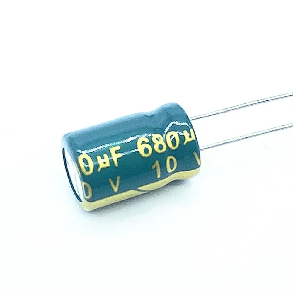 10 adet / grup 10V 680UF Düşük / Empedans yüksek frekanslı alüminyum elektrolitik kondansatör boyutu 8X12 10v 680UF 20%