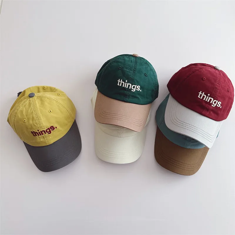 49-53 Kore Yeni Çocuk Ördek Dil Şapka 2023 Kişiselleştirilmiş Mektup Renk engelleme Moda Erkek Kız Güneşlik Şapka beyzbol şapkası